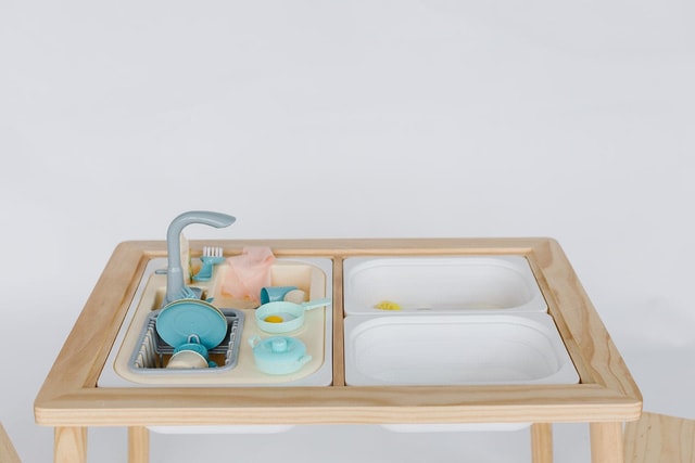 Sensory Table w/ (1 large bin + 2 small bins) +Stools *2 + Sink Toy Bundle